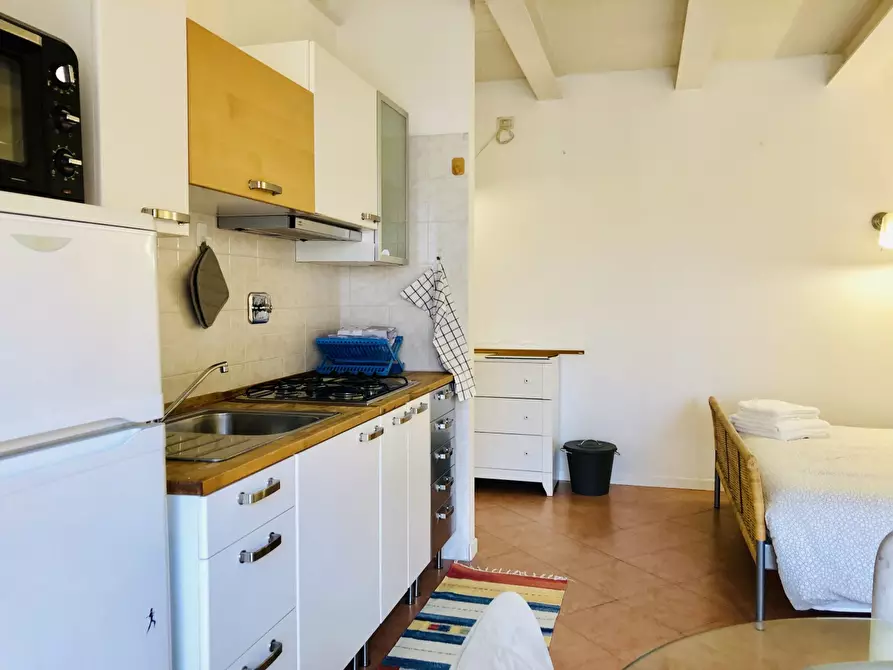 Immagine 12 di Appartamento in affitto  in VIA TIARINI  a Bologna