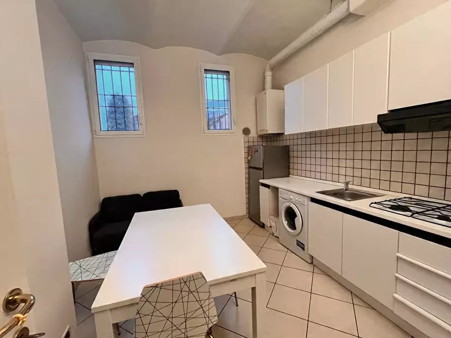 Immagine 5 di Appartamento in affitto  in VIA MENABUE a Bologna