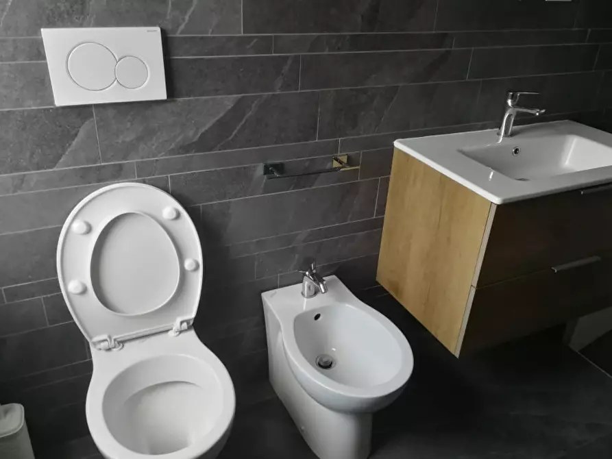 Immagine 9 di Appartamento in affitto  a Pesaro