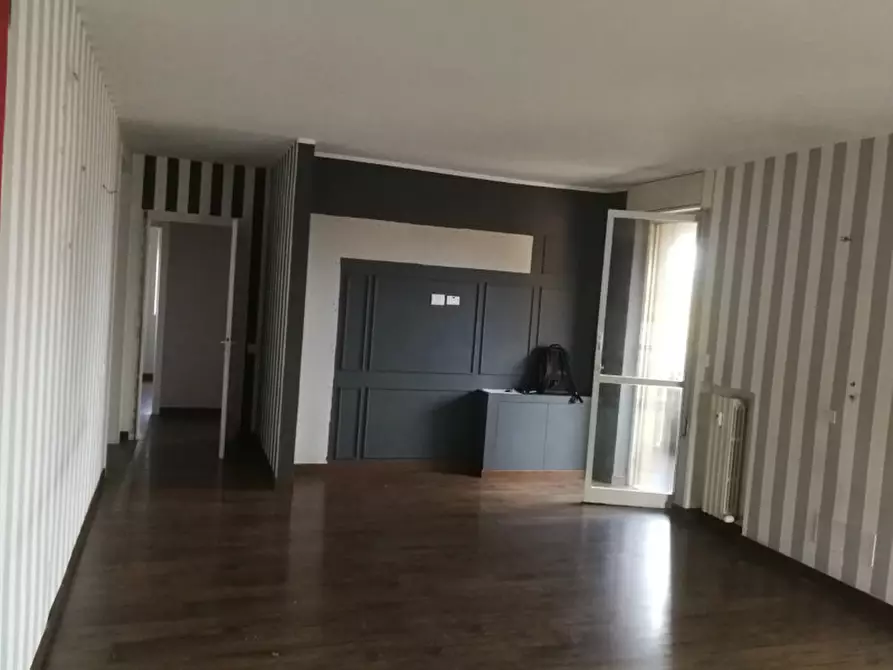 Immagine 1 di Appartamento in affitto  a Pesaro