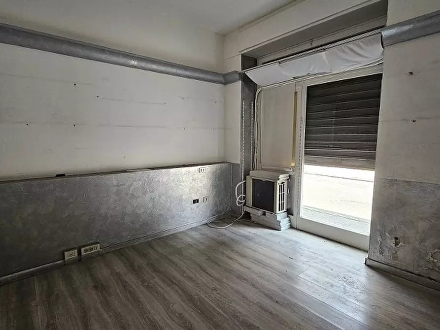 Immagine 13 di Negozio in affitto  in VIA GARIBALDI a Mariano Comense