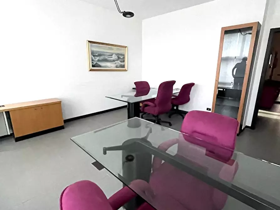 Immagine 1 di Ufficio in affitto  a Seregno