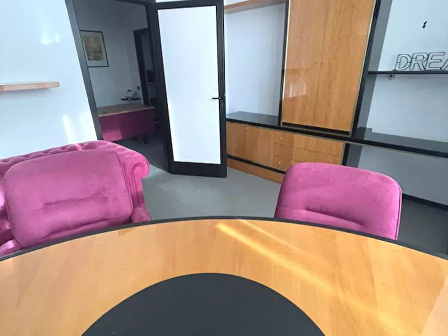 Immagine 3 di Ufficio in affitto  a Seregno