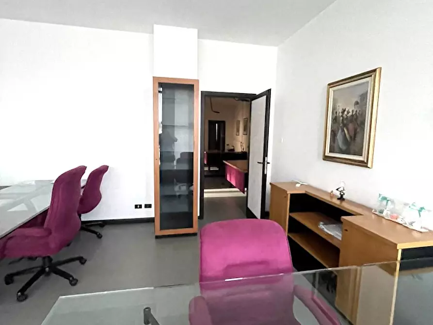 Immagine 5 di Ufficio in affitto  a Seregno