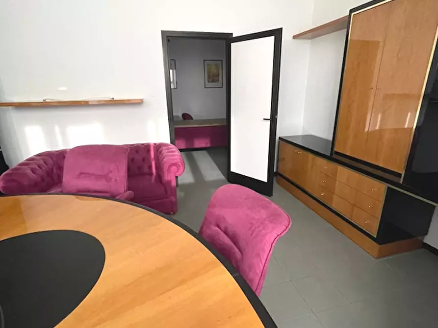 Immagine 6 di Ufficio in affitto  a Seregno