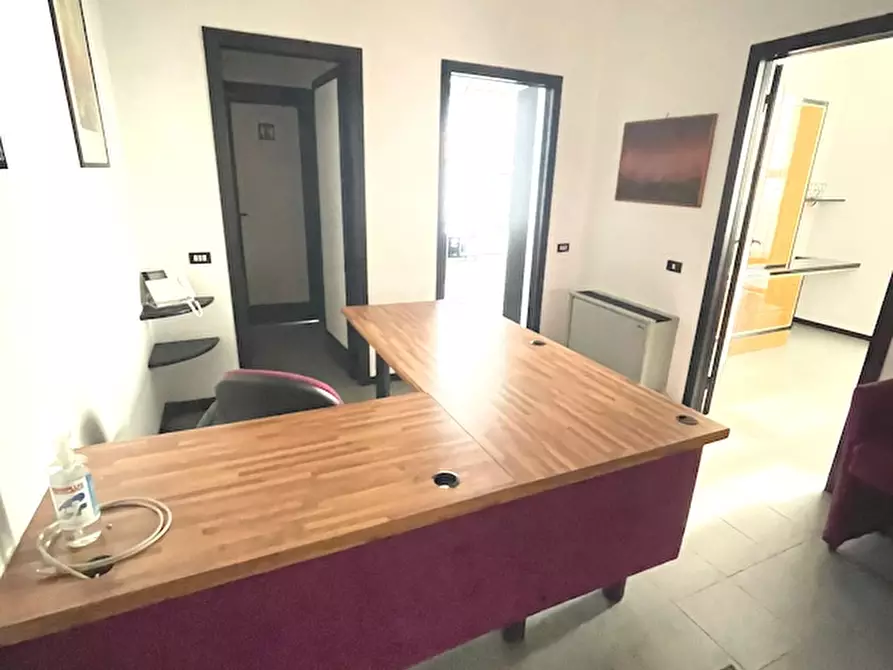 Immagine 7 di Ufficio in affitto  a Seregno