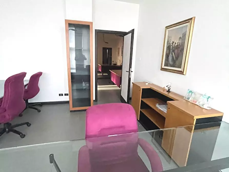 Immagine 8 di Ufficio in affitto  a Seregno