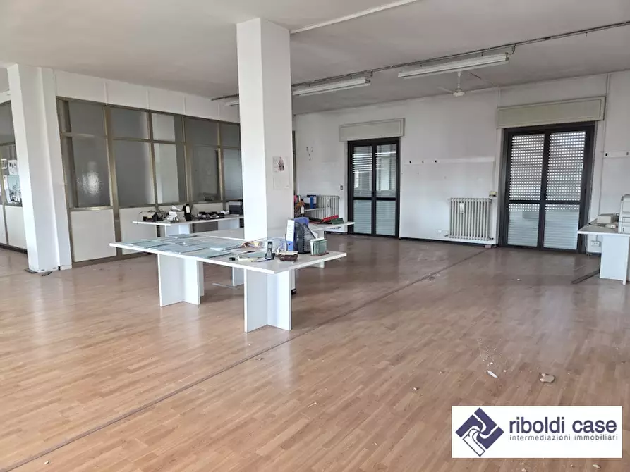 Immagine 2 di Ufficio in affitto  a Varedo