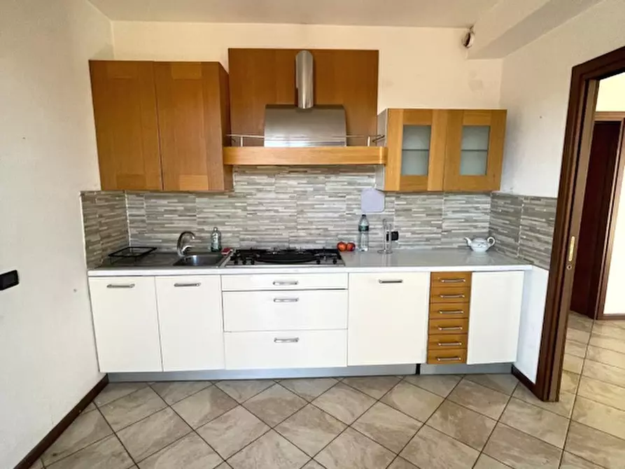 Immagine 8 di Appartamento in affitto  a Seregno