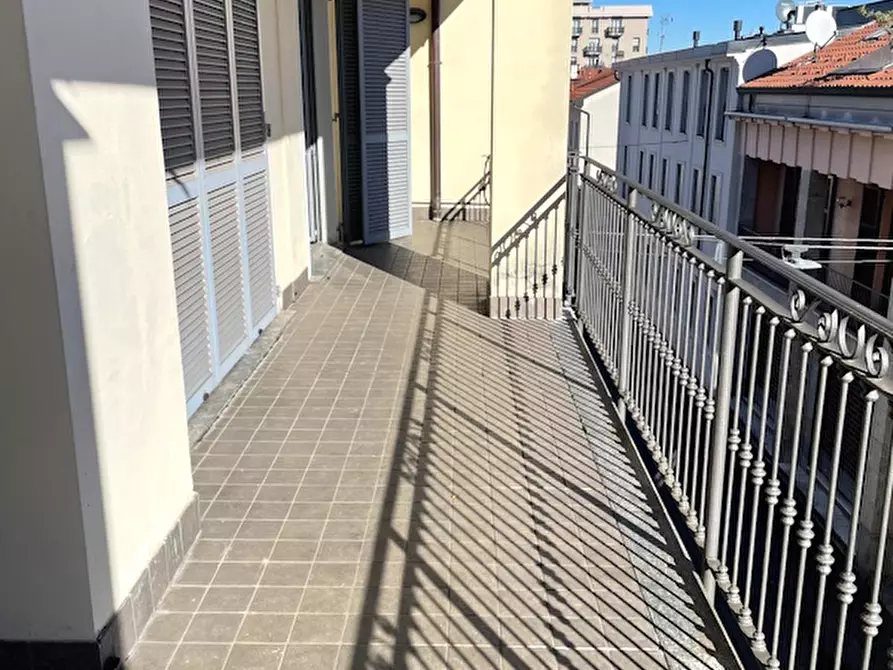 Immagine 19 di Appartamento in affitto  a Seregno