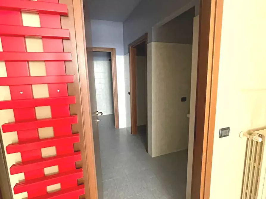 Immagine 6 di Ufficio in affitto  a Seregno