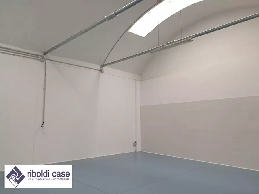 Immagine 7 di Capannone industriale in affitto  a Seregno