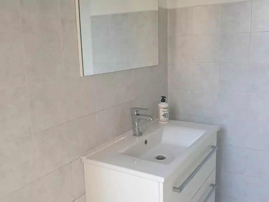 Immagine 16 di Capannone industriale in affitto  a Seregno