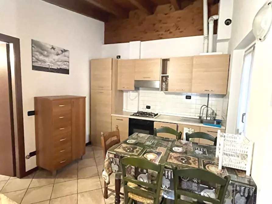 Immagine 4 di Appartamento in affitto  a Seregno