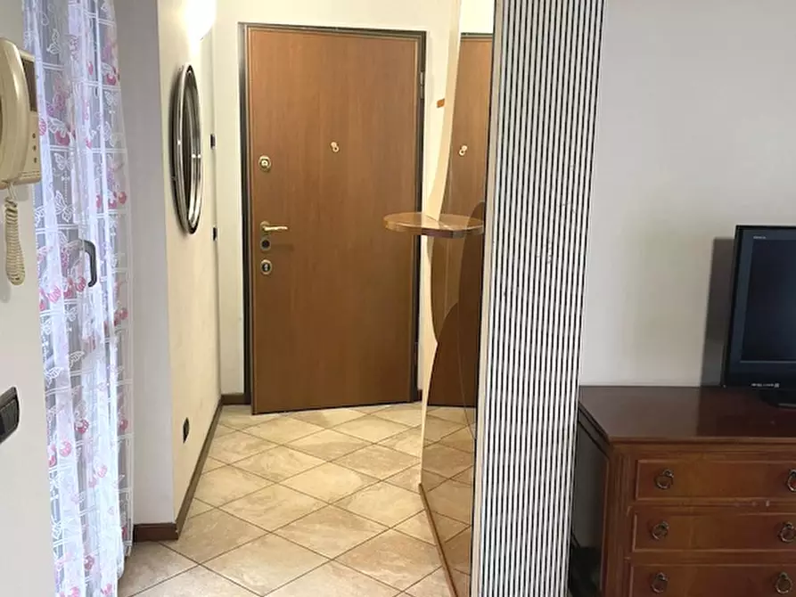 Immagine 8 di Appartamento in affitto  a Seregno