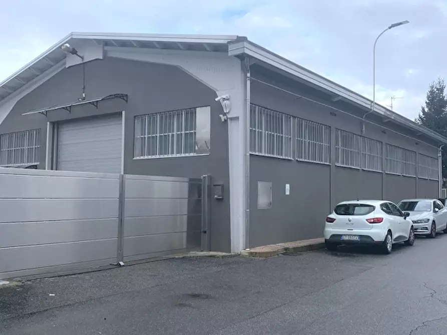 Immagine 4 di Capannone industriale in affitto  a Seregno