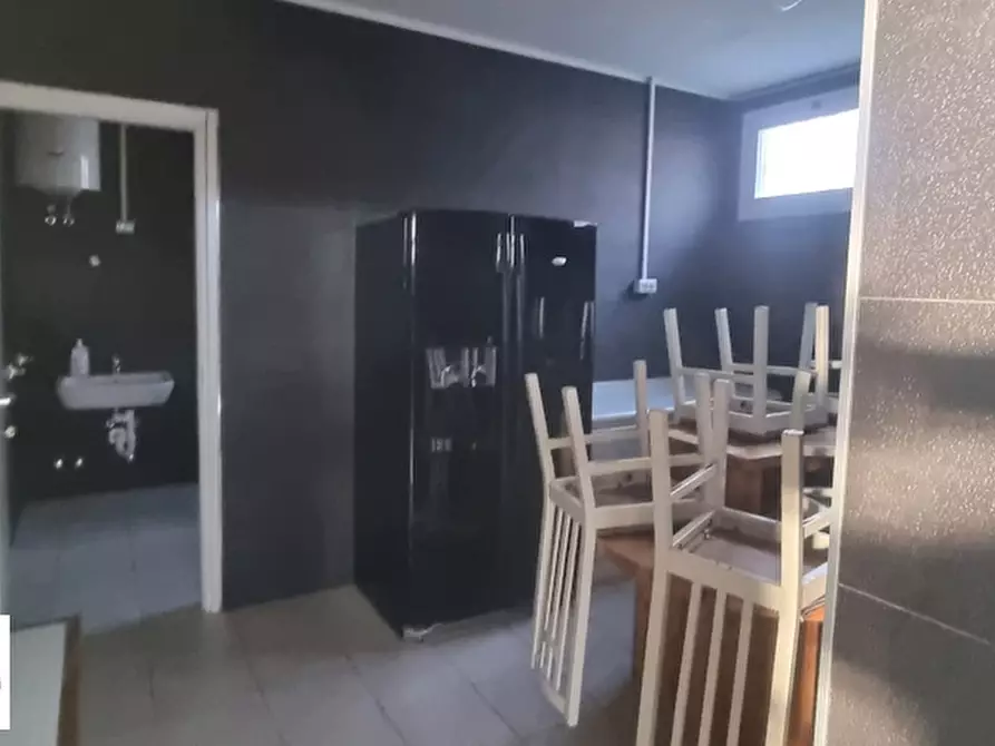 Immagine 10 di Capannone industriale in affitto  a Seregno