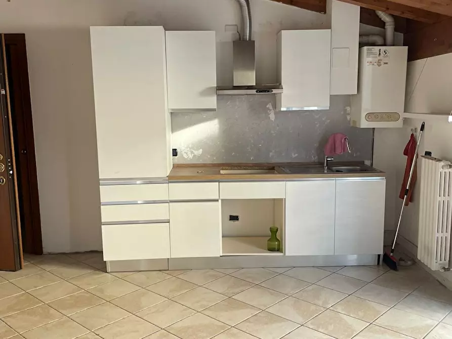 Immagine 2 di Appartamento in affitto  a Seregno