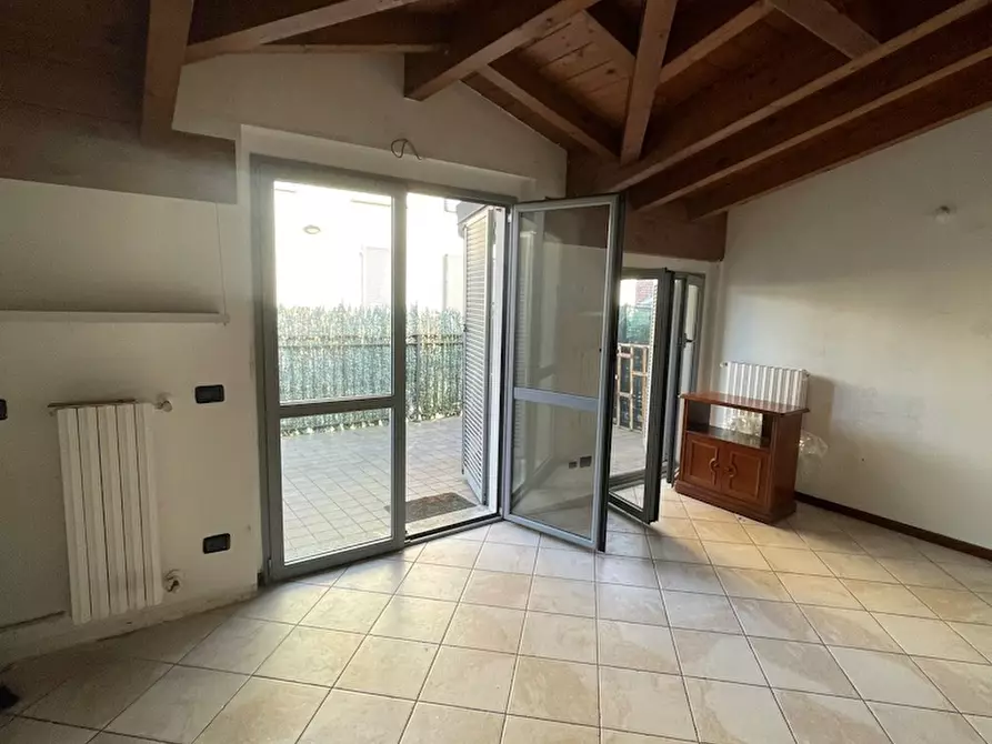 Immagine 4 di Appartamento in affitto  a Seregno