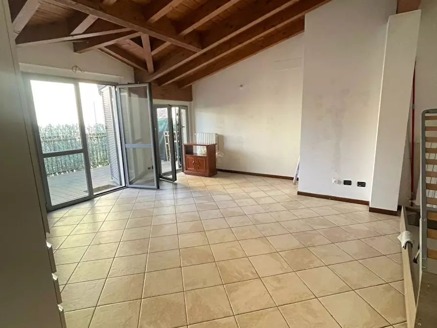 Immagine 7 di Appartamento in affitto  a Seregno