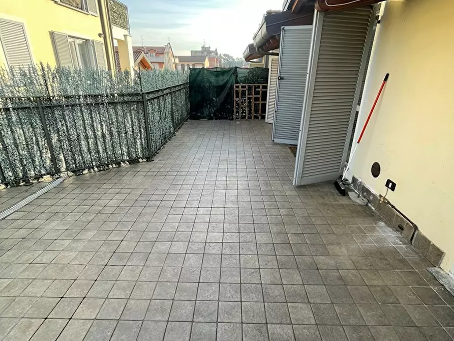 Immagine 12 di Appartamento in affitto  a Seregno