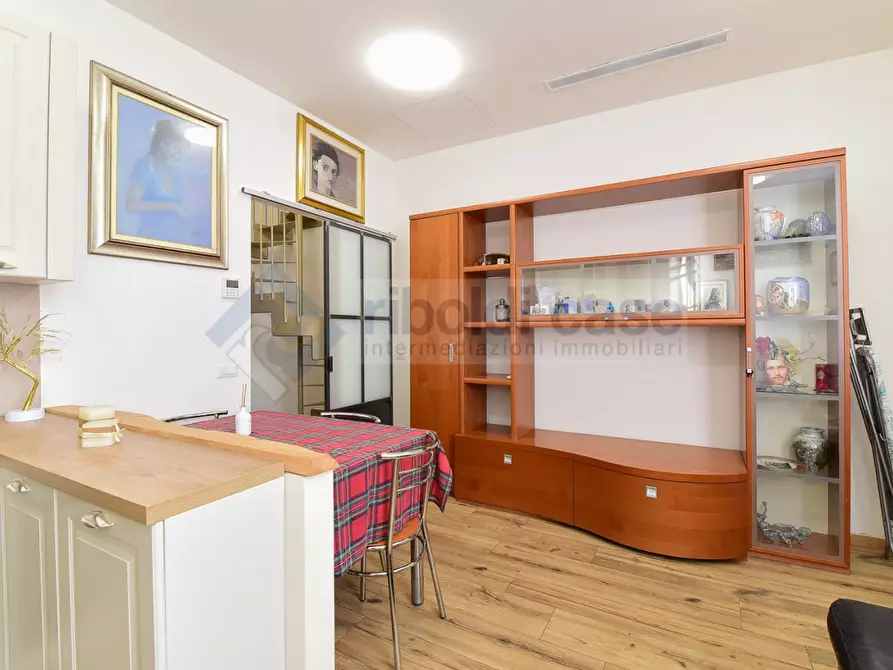 Immagine 4 di Appartamento in affitto  in VIA BORROMEO a Seregno