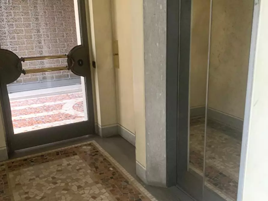 Immagine 24 di Ufficio in affitto  in VIA GARIBALDI a Seregno