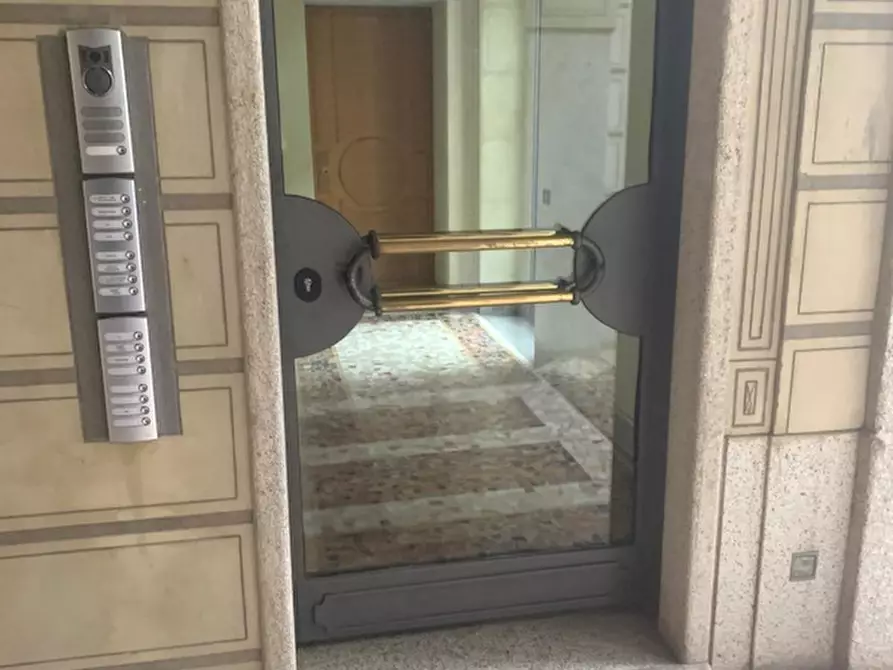 Immagine 5 di Ufficio in affitto  in VIA GARIBALDI a Seregno