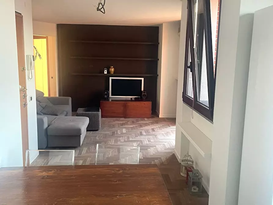 Immagine 4 di Appartamento in affitto  a Mariano Comense