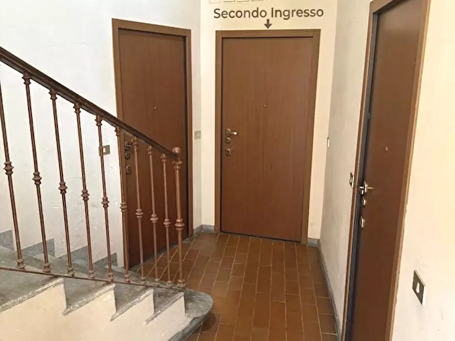 Immagine 3 di Negozio in affitto  in PIAZZA GARIBALDI a Lesmo