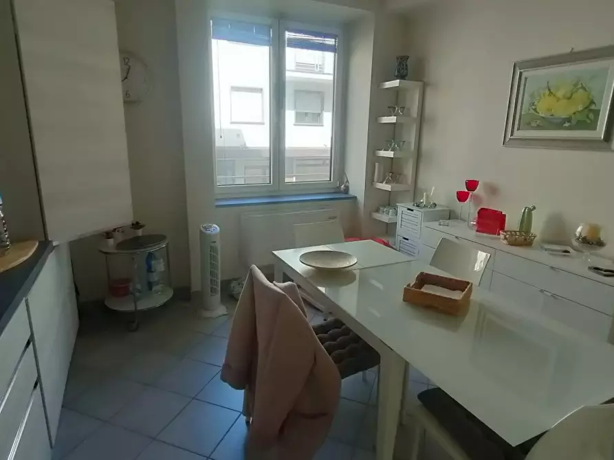 Immagine 1 di Appartamento in affitto  a Viareggio