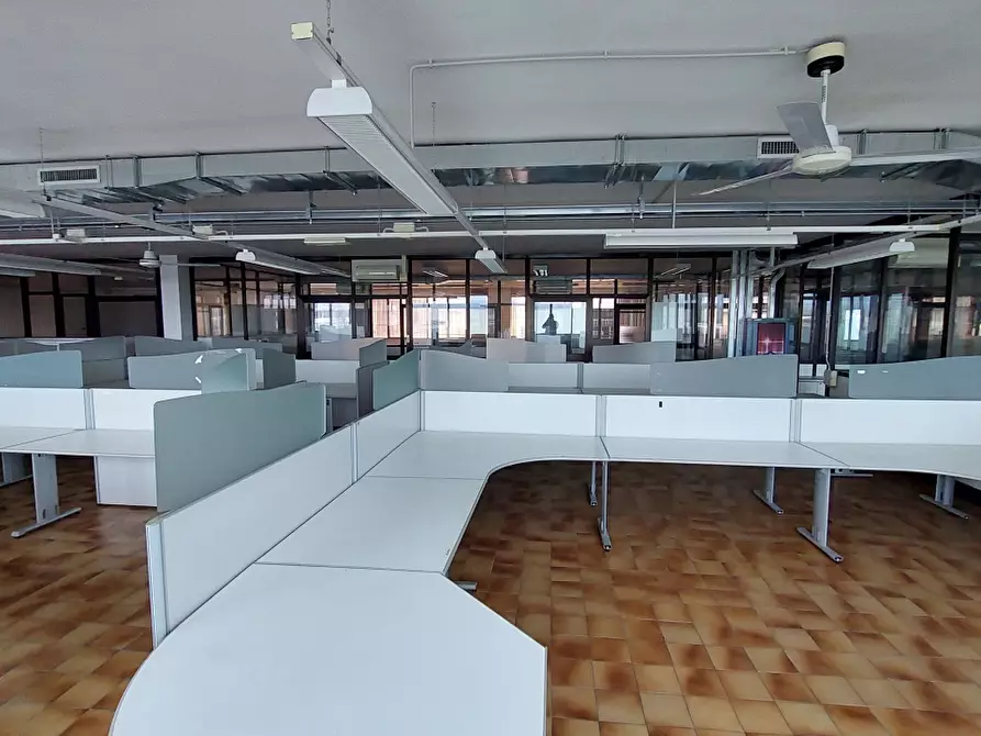 Immagine 2 di Ufficio in affitto  a Arezzo