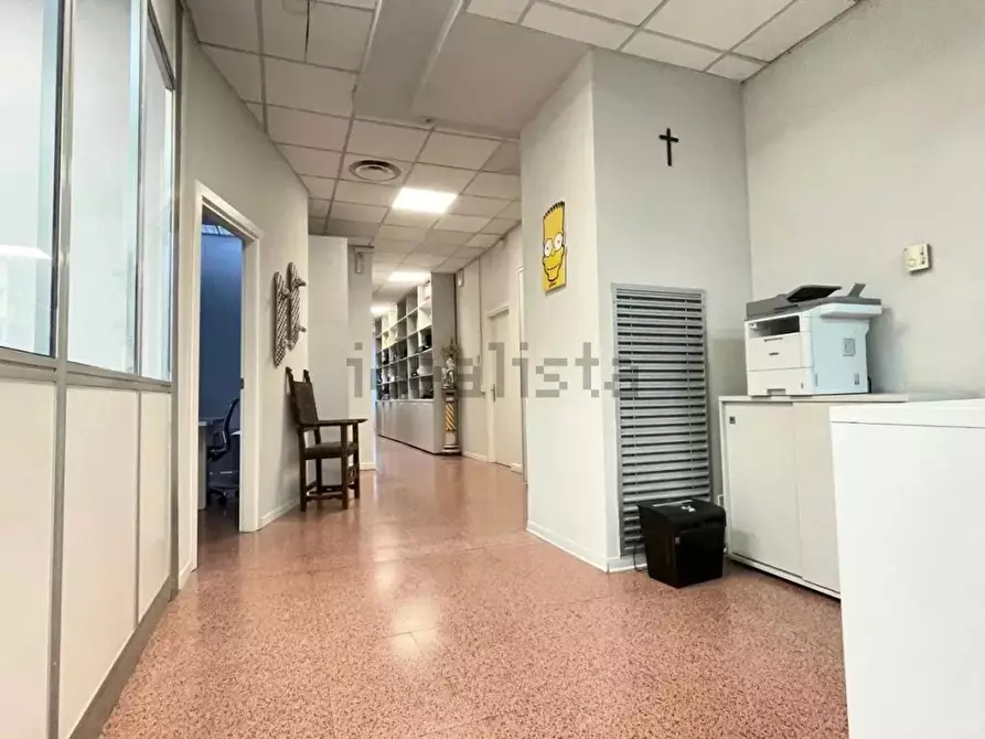 Immagine 3 di Ufficio in affitto  a Arezzo