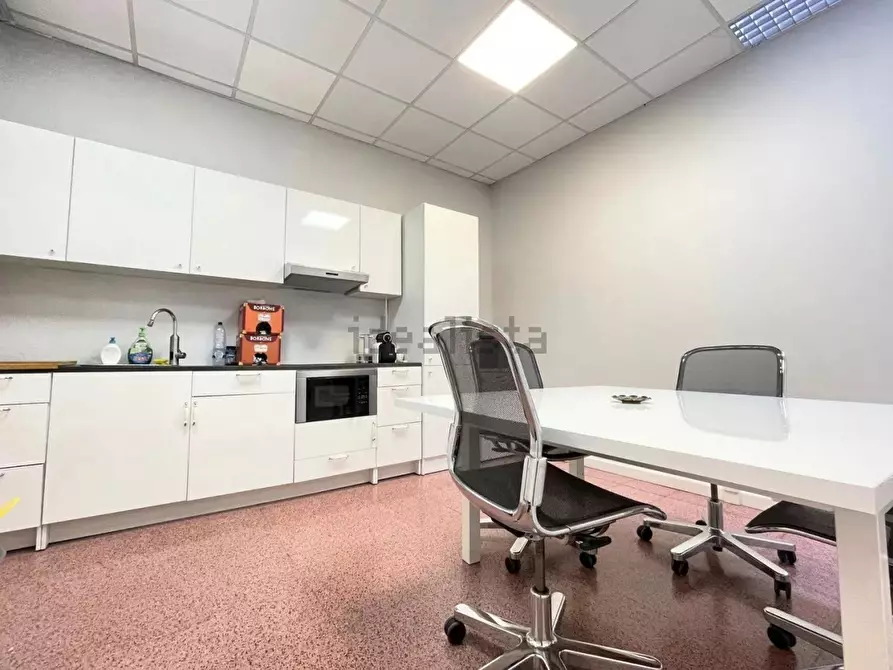 Immagine 1 di Ufficio in affitto  a Arezzo