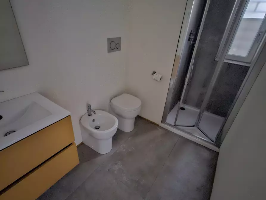 Immagine 3 di Appartamento in affitto  a Arezzo