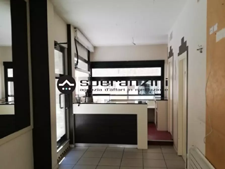 Immagine 8 di Bar / Ristorante in affitto  in CORSO GIACOMO MATTEOTTI  a Fano