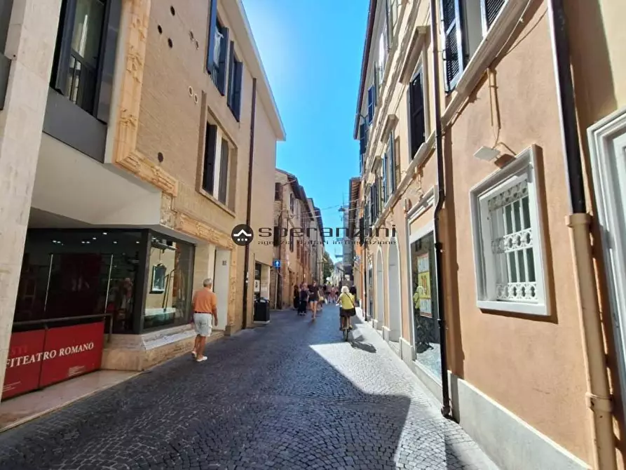 Immagine 6 di Negozio in affitto  in via Sebastiano Ceccarini a Fano