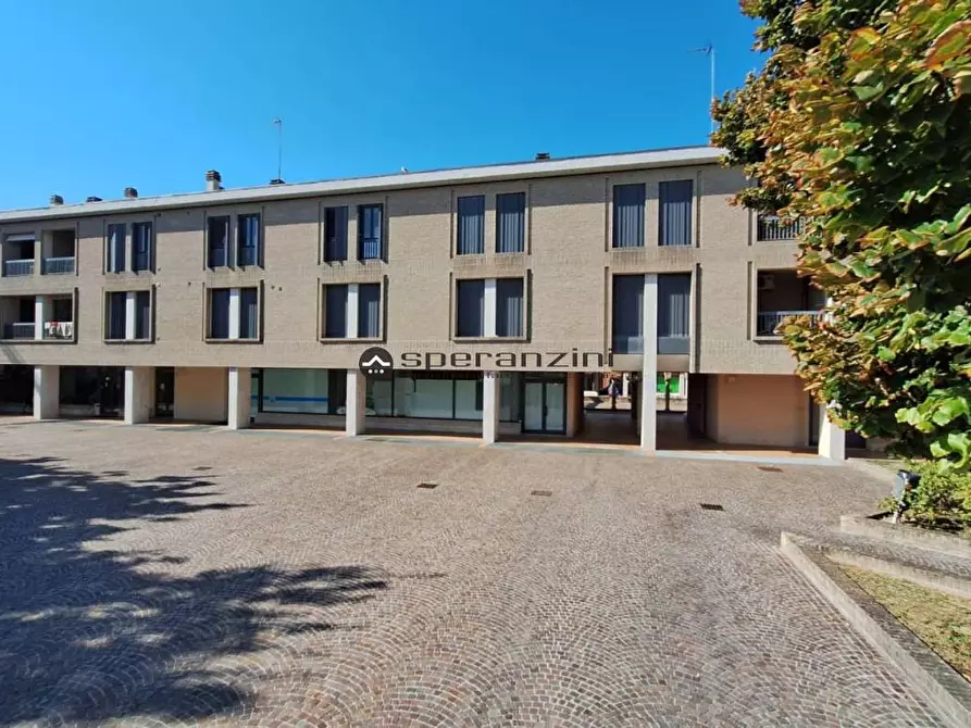 Immagine 8 di Negozio in affitto  in via Sebastiano Ceccarini a Fano