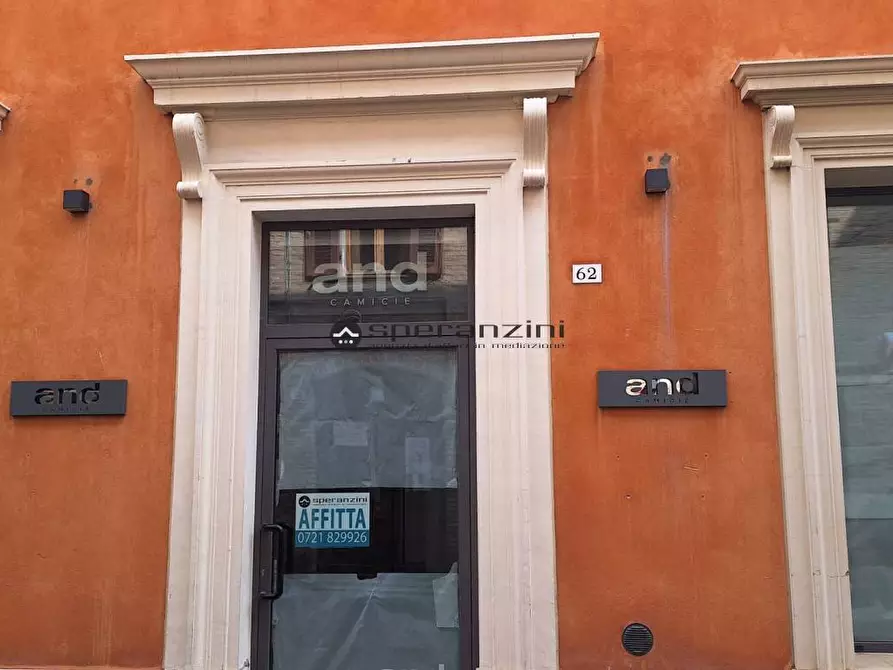 Immagine 16 di Negozio in affitto  in Corso Matteotti 62 a Fano