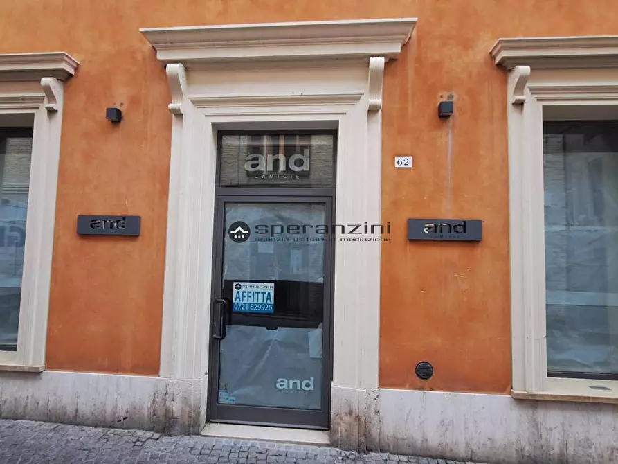 Immagine 18 di Negozio in affitto  in Corso Matteotti 62 a Fano