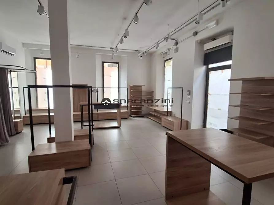 Immagine 6 di Negozio in affitto  in Corso Matteotti 62 a Fano