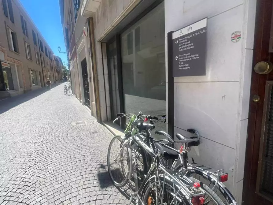 Immagine 2 di Negozio in affitto  in corso matteotti 30 a Fano