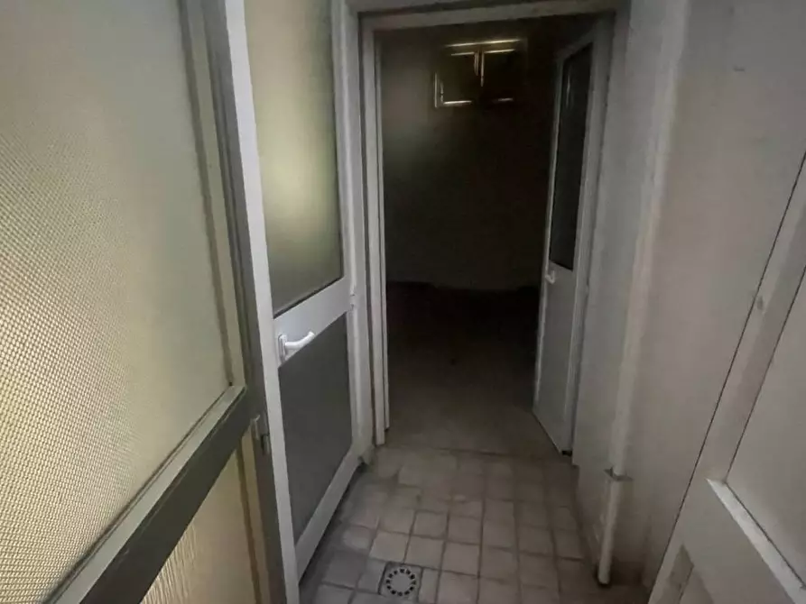 Immagine 6 di Negozio in affitto  in corso matteotti 30 a Fano