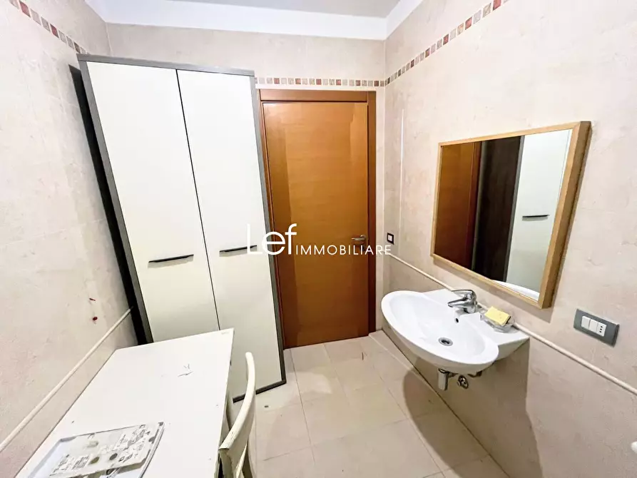 Immagine 9 di Appartamento in affitto  a Conegliano