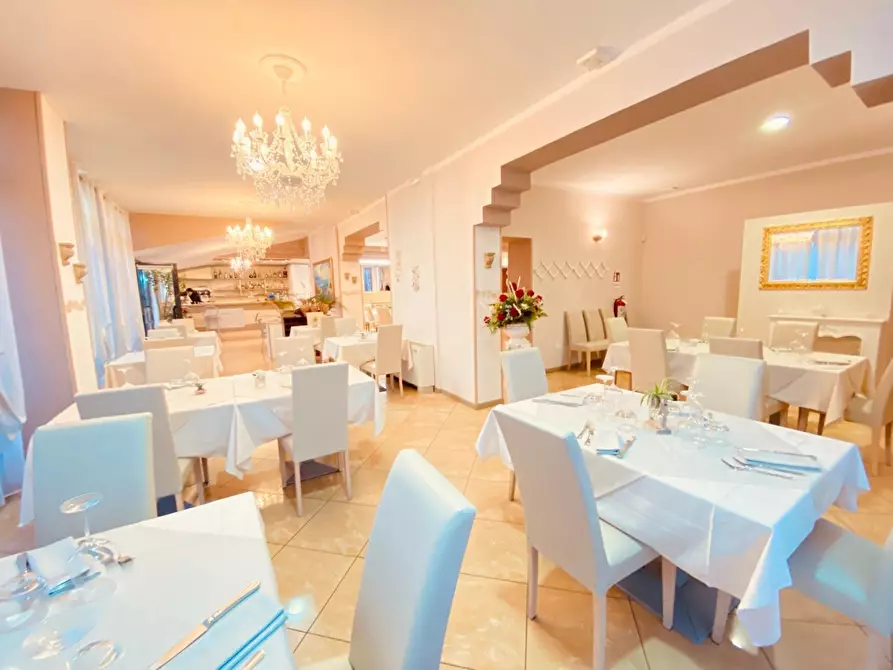 Immagine 4 di Bar / Ristorante in affitto  in via Arnaldo da Brescia,1 Orzinuovi a Orzinuovi