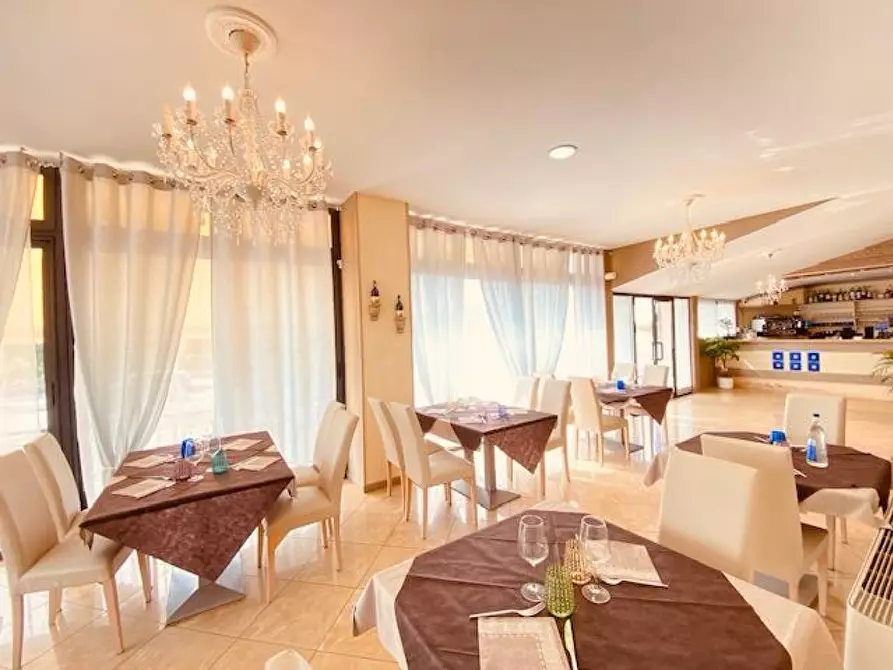 Immagine 7 di Bar / Ristorante in affitto  in via Arnaldo da Brescia,1 Orzinuovi a Orzinuovi