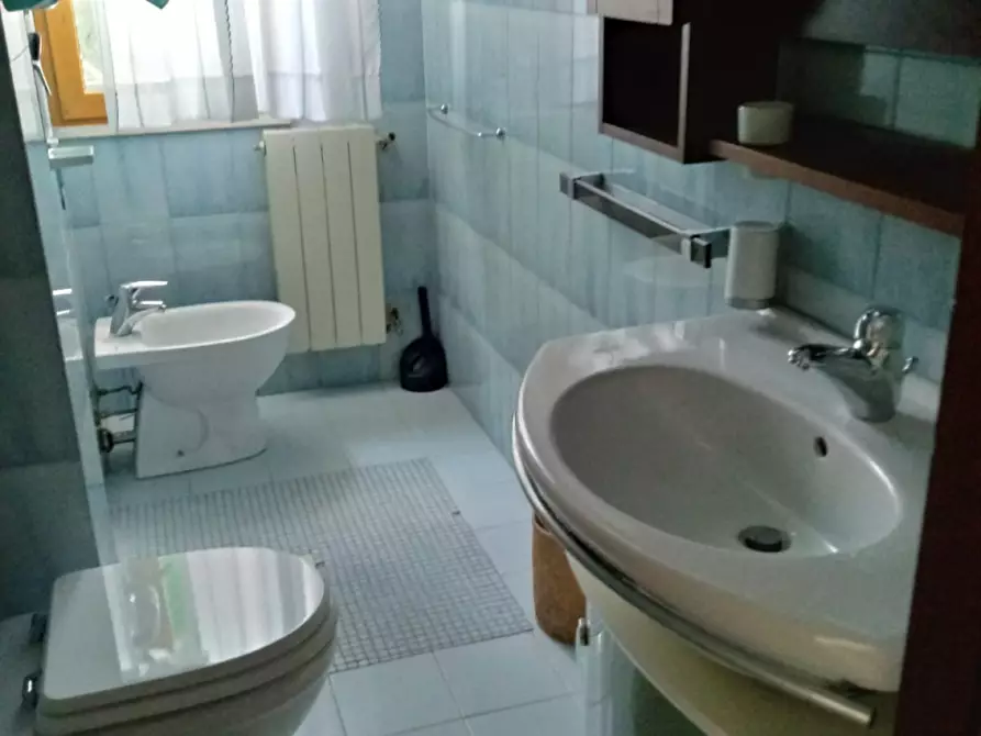 Immagine 14 di Appartamento in affitto  a Follonica