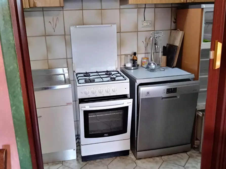 Immagine 4 di Appartamento in affitto  a Follonica