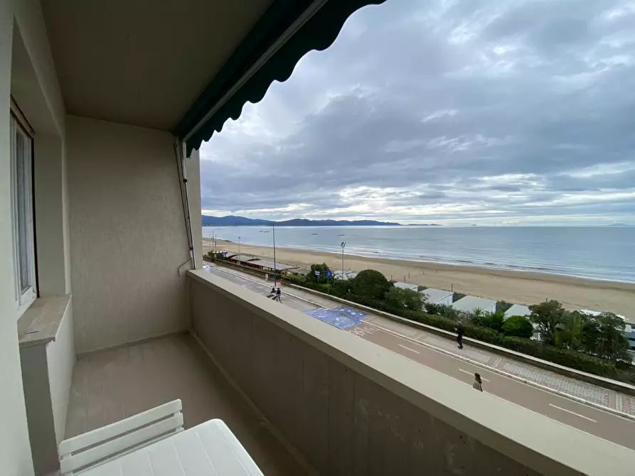 Immagine 1 di Appartamento in affitto  in Viale italia a Follonica