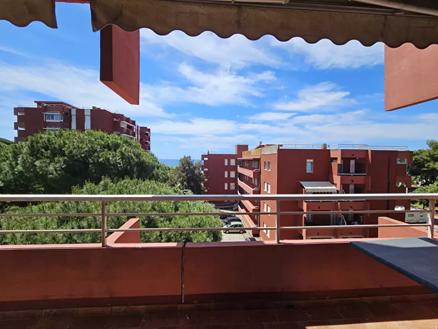 Immagine 1 di Appartamento in affitto  in via litoranea a Follonica